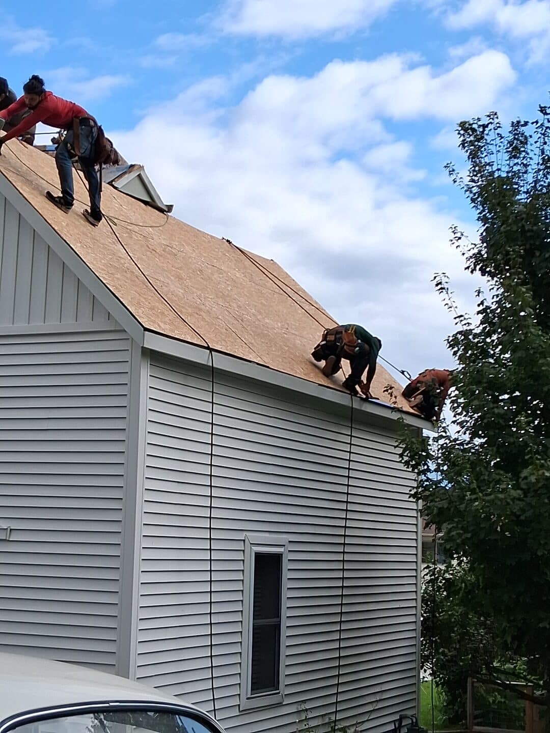 roofing services mesick mi — roofing installation crew